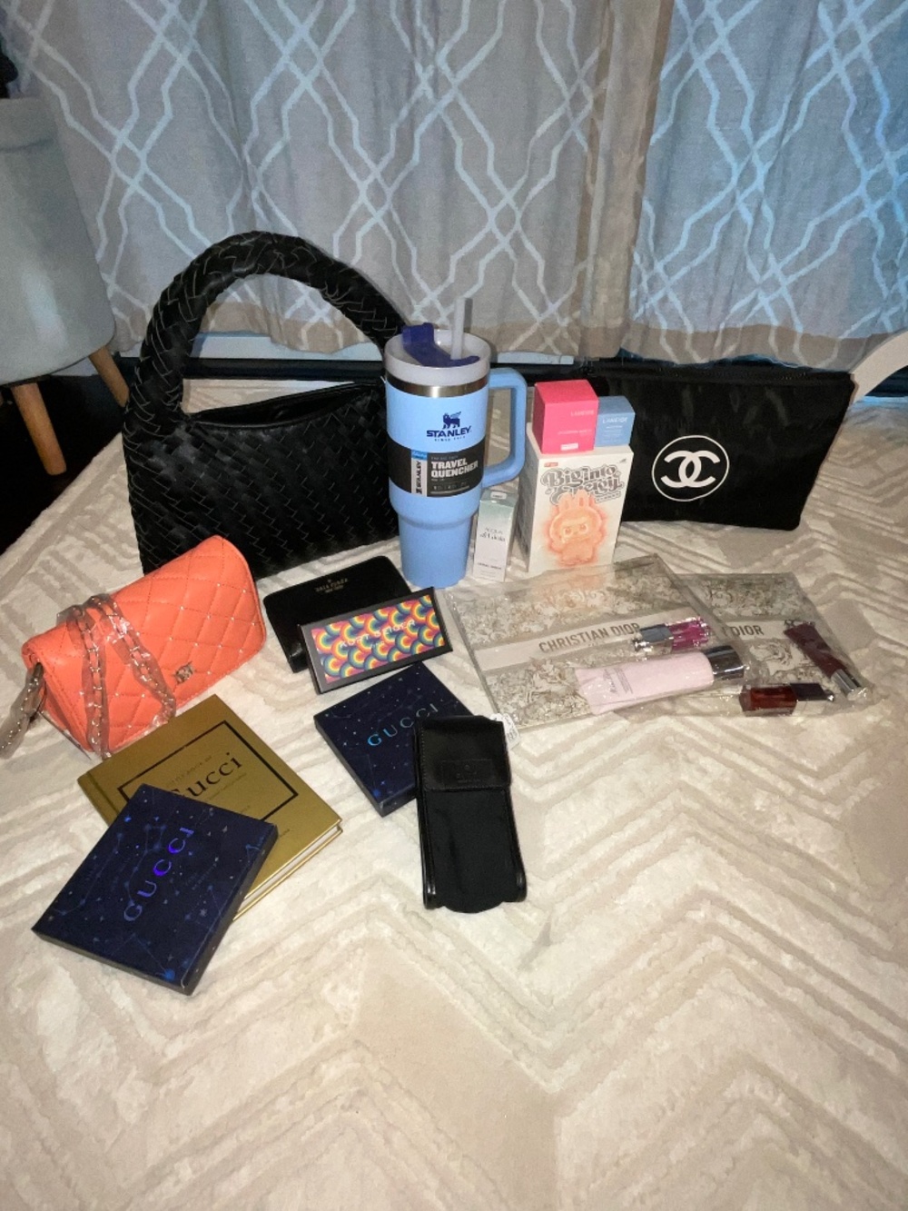 10 Bundle items for live show!!